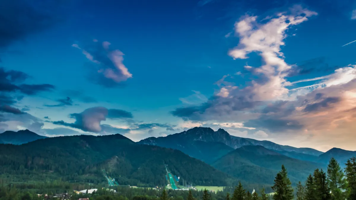 Widok na Zakopane i Giewont w Sierpniu 2026 Widok na Zakopane i Giewont w Sierpniu 2026